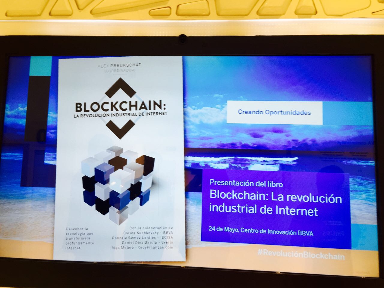 Presentación del libro "Blockchain: la revolución industrial en Internet" en el Centro de Innovación BBVA