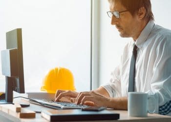 El ingeniero desencriptó con éxito un archivo zip que contenía unas claves privadas olvidadas. Fuente:   stevanovicigor/elements.envato.com
