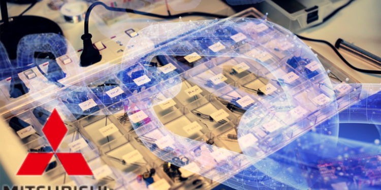 Logo de Mitsubishi junto a blockchain sobre cajas con componentes electrónicos. Composición por CriptoNoticias. iLexx / elements.envato.com; Mitsubishi Motors / mitsubishi-motors.com; Rawpixel / elements.envato.com