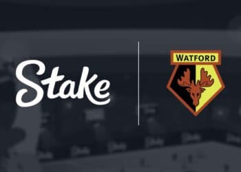 Logos del Casino Stake y del equipo de fútbol inglés Watford FC