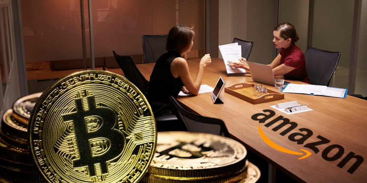 Mesa con logo Amazon y personas conversando, BTC en primer plano.