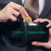 Billetera BTC con logo de Kapersky.