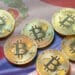El Salvador ya cuenta con millones de usuarios de bitcoin y Perú aumentó en transacciones. Composición por CriptoNoticias. leungchopan / elements.envato.com; wirestock / freepik.com; twenty20photos / elements.envato.com.