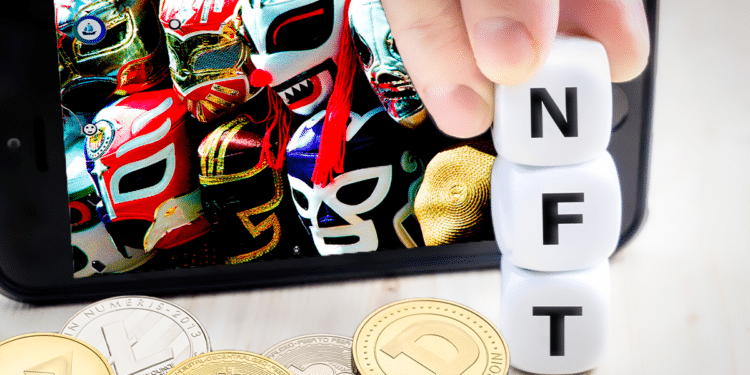 Hay expectativa entre los fanáticos por los productos que lanzará SeroUno Group relacionados con la lucha libre de México.  Composición por CriptoNoticias. Fuentes:  formatoriginal  /  elements.envato.com  ;  twenty20photos  /  elements.envato.com  ;  gozadera  /  pixabay.com .