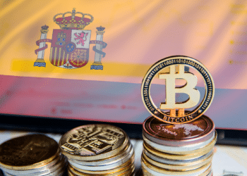 Composición por CriptoNoticias. Fuentes:  lluis  /  stock.adobe.com  ;  somartin  /  stock.adobe.com .