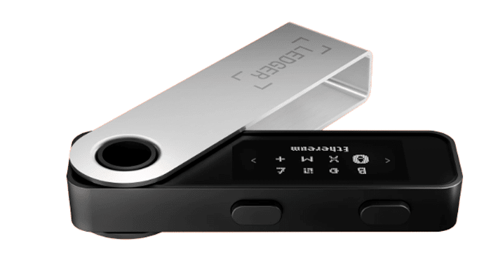 El Nano S Plus de Ledger es un monedero frío que puede almacenar colecciones NFT y más de 5.500 criptomonedas.