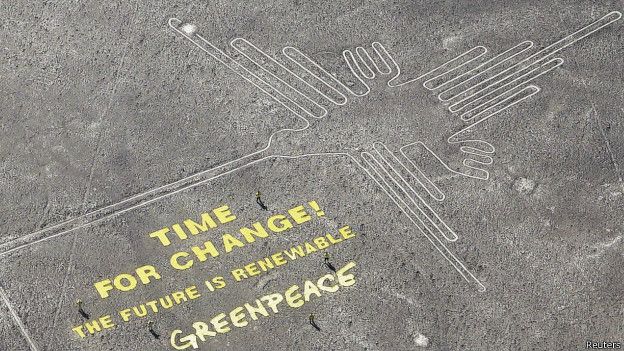 Fotografía de campaña de Greenpeace en Nazca, Perú - Greenpeace ataca a Bitcoin con una campaña publicitaria
