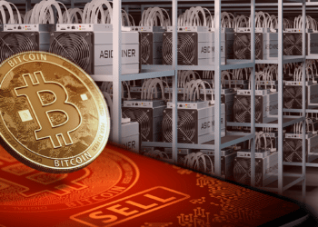 Ni Riot ni Bitfarms aclaran el motivo de la venta de sus bitcoins. Composición por CriptoNoticias. Fuente: alexlmx ; Wit / stock.adobe.com.