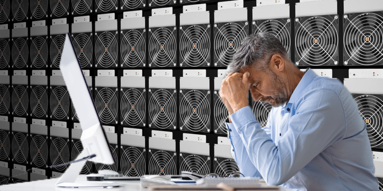 Un organismo gubernamental de Rusia establecerá una tarifa aumentada para la minería de Bitcoin y otras actividades que son de alto consumo eléctrico. Composición por CriptoNoticias. Fuente: Andrey Popov ; krasyuk / adobe.stock.com.