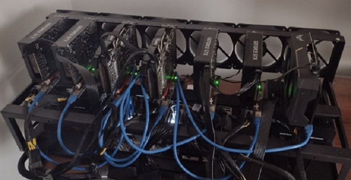 rig de minería de criptomonedas con GPU
