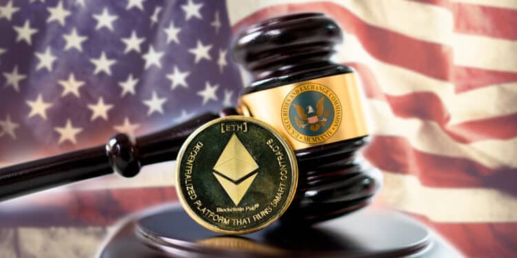 Ethereum junto a un martillo acompañado de la bandera de Estados Unidos.