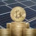 Paneles de energía solar y pilas de bitcoin