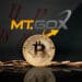 Bitcoins y logo de MT Gox con calendario al fondo