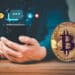 Bitcoin fue una de los activos digitales sobre el que hay más interés en redes sociales. Composición por CriptoNoticias. Fuente: fox17 / stock.adobe.com ; ParinPIX / stock.adobe.com.