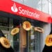 Banco Santander junto a exchange de bitcoin.