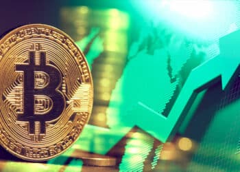 Bitcoin con flecha verde alcista