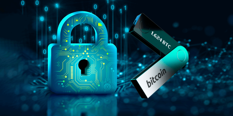 Candado y wallet de bitcoin.