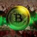 moneda de bitcoin con grafico ascendente en verde con pared derummbandose con grafico bajista de precio en rojo proyectado