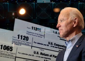 Joe Biden con formularios de impuestos de los estados unidos y mineros asic en el fondo