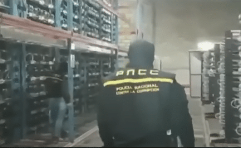 Captura de video el decomiso de una granja de Bitcoin como parte de las acciones anticorrupción en Venezuela.