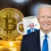 Bitcoin, Biden y taza de Biden con ojos de rayo láser.