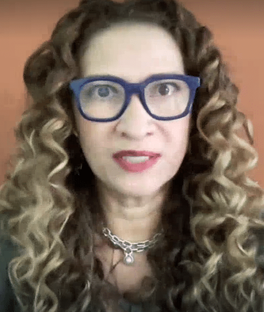 Mónica Teher.