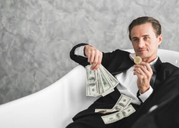 Millonario y bitcoin.