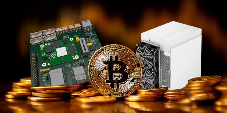 Bitcoin, placa y minero Antminers S19.