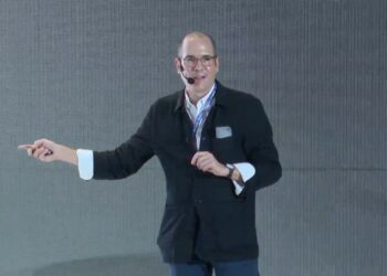 Niko Jilch (foto) es optimista sobre la decisión que tome la SEC con relación a los ETF de bitcoin - Fuente: Adopting Bitcoin - YouTube.