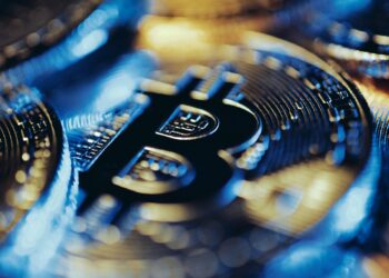 Sube el precio de bitcoin (BTC). Fuente: stock.adobe.com