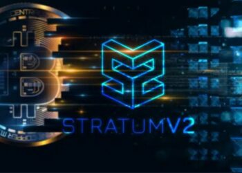 Desde noviembre de 2023, el pool Ocean utiliza Stratum V2. Composición por CriptoNoticias. rybindmitriy/ stock.adobe.com; Stratum V2 / stratumprotocol.org; greenbelka/ stock.adobe.com