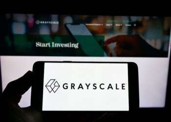 Grayscale es una empresa de gestión de activos que maneja varios fondos de inversión en criptomonedas. Fuente: stock.adobe.com