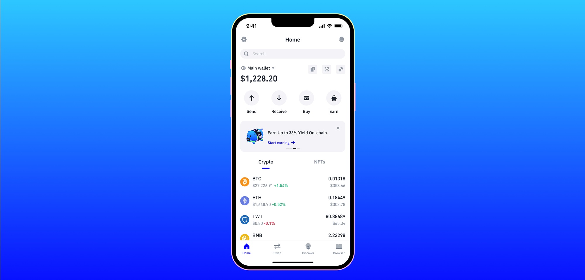 Teléfono celular mostrando en pantalla las funciones de Trust Wallet y un listado de criptomonedas debajo con sus precios.