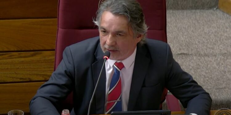 Actualmente hay 4 casos judiciales por sustracción de energía eléctrica en los tribunales paraguayos. Fuente: SenadoTV.