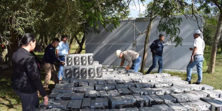 Incautaron más de 200 mineros de Bitcoin en La Colmena Fuente: ABC.com.py.