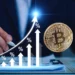 Los inversionistas no suelen invertir en activos de riesgo como BTC si la tasa de interés se mantiene alta. Composición por CriptoNoticias. LALAKA / stock.adobe.com ; pngegg.com.