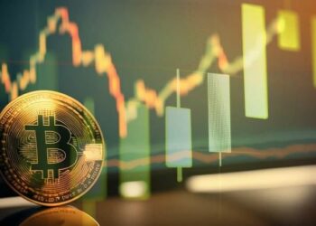 Para noviembre o diciembre el precio d bitcoin podría reaccionar al alza. Fuente: Composición por CriptoNoticias. zeenika/ stock.adobe.com; czchampz/ stock.adobe.com.