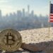 Moneda de bitcoin y bandera de EE. UU.