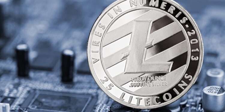 Para participar en las recompensas de Binance, los usuarios deben comenzar a minar LTC. Fuente: /stock.adobe.com.