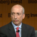 Gary Gensler deja la presidencia de la SEC, tras una gestión marcada por su enfoque controvertido hacia las criptomonedas. Fuente: Youtube - Bloomberg Television (@markets)