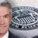 Hay un choque entre Donald Trump y el presidente de la Fed, Jerome Powell. Composición por CriptoNoticias. Fuentes: alex / stock.adobe.com ; es.wikipedia.org .