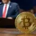Los estados de EE. UU. podrían invertir miles de millones de dólares en bitcoin, según análisis de VanEck. Fuente: Grok.