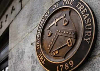 Fotografía del logo del Departamento del Tesoro de los Estados Unidos.