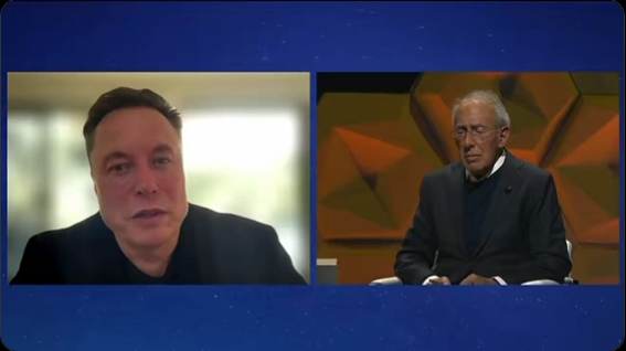 Elon Musk dando una entrevista.